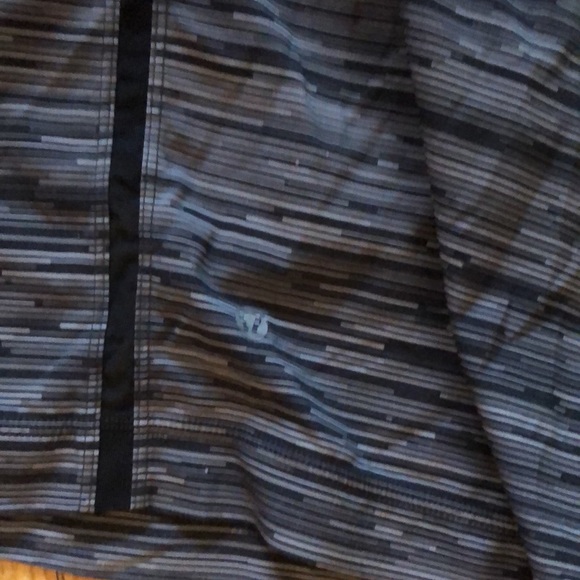 Lululemon shorts - Picture 5 of 5